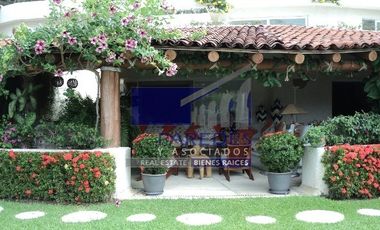 A31 Villa aterrazada de 4 recamaras en la Marina Ixtapa