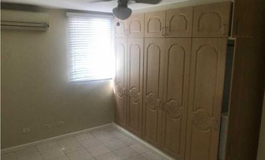 SE VENDE APARTAMENTO PH ALBROOK PARK