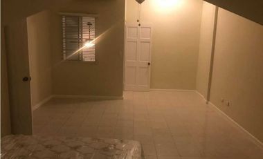 SE VENDE APARTAMENTO PH ALBROOK PARK