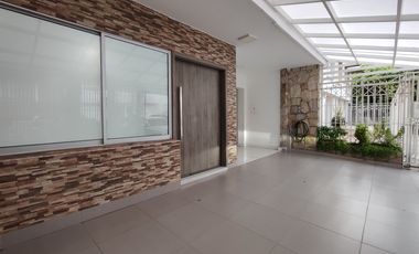 casa en venta en barrio blanco. Cod V24482