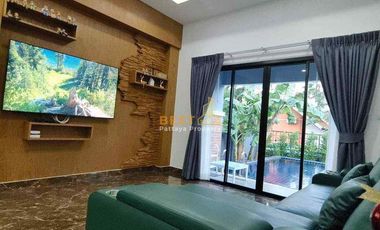 3 Bedrooms Pool Villa  Jomtien H011776