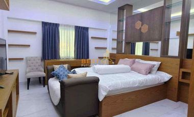 3 Bedrooms Pool Villa  Jomtien H011776
