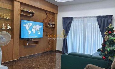 3 Bedrooms Pool Villa  Jomtien H011776