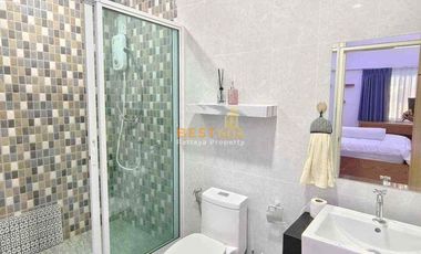 3 Bedrooms Pool Villa  Jomtien H011776