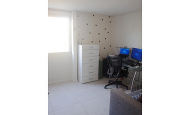 Depto 3 ambientes con cochera sobre Avda Libertad, Gran oportunidad!