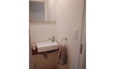 Depto 3 ambientes con cochera sobre Avda Libertad, Gran oportunidad!