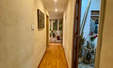 Importante casa de tres ambientes en venta