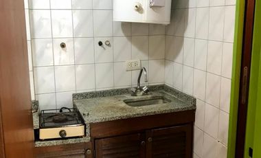 DEPARTAMENTO U OFICINA 25 M2 5 ESQUINAS HURLINGHAM, PRIMER PISO.