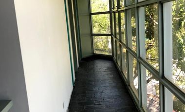 DEPARTAMENTO U OFICINA 25 M2 5 ESQUINAS HURLINGHAM, PRIMER PISO.