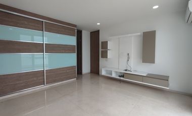 casa en venta en via al club tennis. Cod V30396