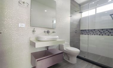 casa en venta en via al club tennis. Cod V30396