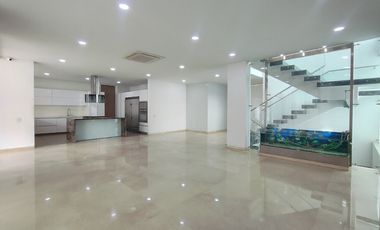 casa en venta en via al club tennis. Cod V30396