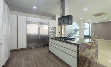 casa en venta en via al club tennis. Cod V30396