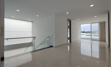 casa en venta en via al club tennis. Cod V30396