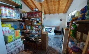 CHALET DE 4 AMBIENTES CON LOCAL AL FRENTE EN VENTA - MORON SUR