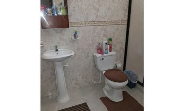 Maat vende Casa en Villeta.