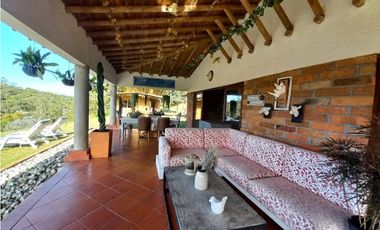 Casa campestre en Arriendo Amoblada en Llanogrande