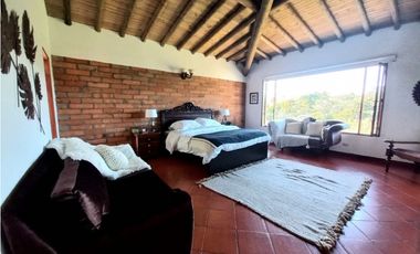 Casa campestre en Arriendo Amoblada en Llanogrande