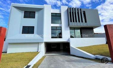 Lujosa Residencia en Venta En Ayamonte, Zapopan, Jalisco