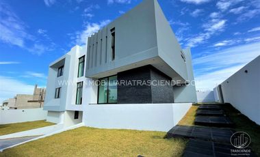 Lujosa Residencia en Venta En Ayamonte, Zapopan, Jalisco