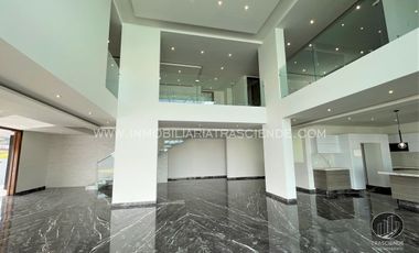 Lujosa Residencia en Venta En Ayamonte, Zapopan, Jalisco