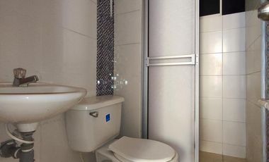 apartamento en arriendo en prados del este. Cod A27315