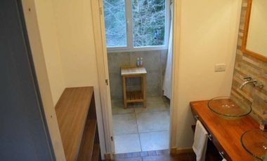Casa 3 ambientes con gran parque Acantilados