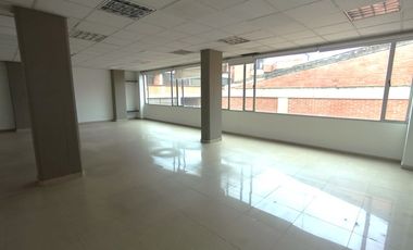 oficina en arriendo en el lago. Cod A51749