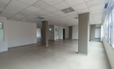 oficina en arriendo en el lago. Cod A51749