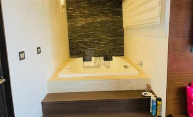 Venta de casa en residencial Monte Magno, Xalapa, Ver.
