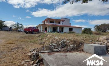 CASA EN VENTA CAMPESTRE $8,495,000 EN CONDOMINIO GUADALUPE COUNTRY.