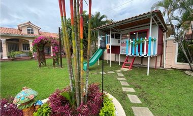 SE ALQUILA HERMOSA CASA EN CONDADO DEL REY EN $4,000 AM