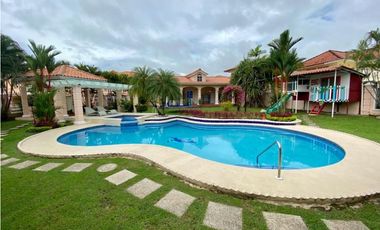 SE ALQUILA HERMOSA CASA EN CONDADO DEL REY EN $4,000 AM