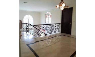 SE ALQUILA HERMOSA CASA EN CONDADO DEL REY EN $4,000 AM