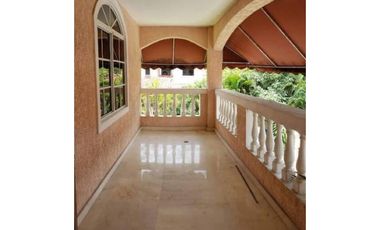 SE ALQUILA HERMOSA CASA EN CONDADO DEL REY EN $4,000 AM