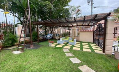SE ALQUILA HERMOSA CASA EN CONDADO DEL REY EN $4,000 AM