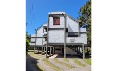 VENTA Dpto. 2 AMB. c/cochera -4 cuadras de la playa!!