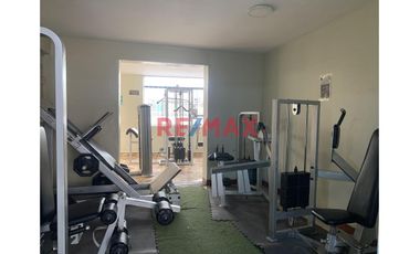 Local Comercial En Alquiler En El Callao - 3 Pisos