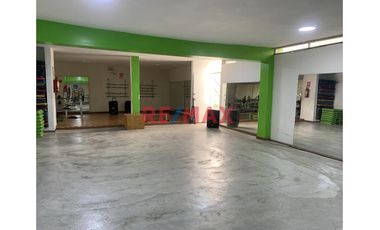 Local Comercial En Alquiler En El Callao - 3 Pisos