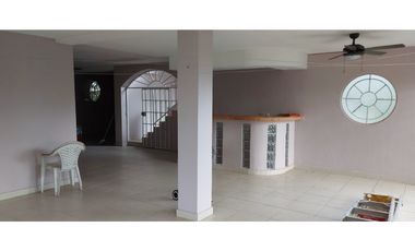 CASA EN ANCON AREA REVERTIDA 4 REC Y TERRAZA cv