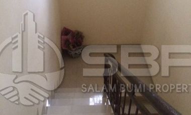 Rumah Dijual Jogja Mewah nan Megah Perum Elite jl Kaliurang km 8 dkt UGM