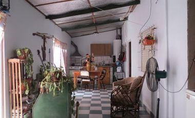 Varela Casa Barrio Berreymundo 3 Dormitorios, Garaje, Jardín.