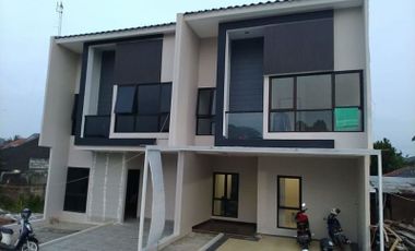 Rumah Mewah Modern Selangkah Ke Jalan Raya Hankam Bekasi Kota SHM