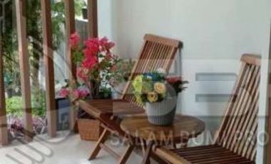 Rumah Dijual Jogja cantik 2lt perum elite jl kaliurang km 9 greenhills