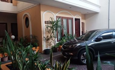 Di jual rumah kost eksklusif raya kertajaya, surabaya