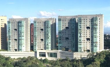 Excelente PH en venta en la Loma Santa Fe