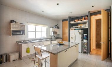 Excelente PH en venta en la Loma Santa Fe