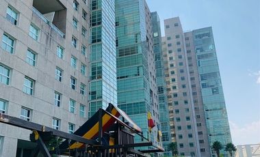 Excelente PH en venta en la Loma Santa Fe