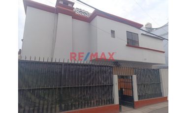 Se Alquila Casa En Lince