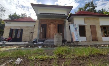 VILLA MEWAH DI BOROBUDUR KAWASAN STRATEGIS FULL FURNISHED HARGA TENTU MURAH
